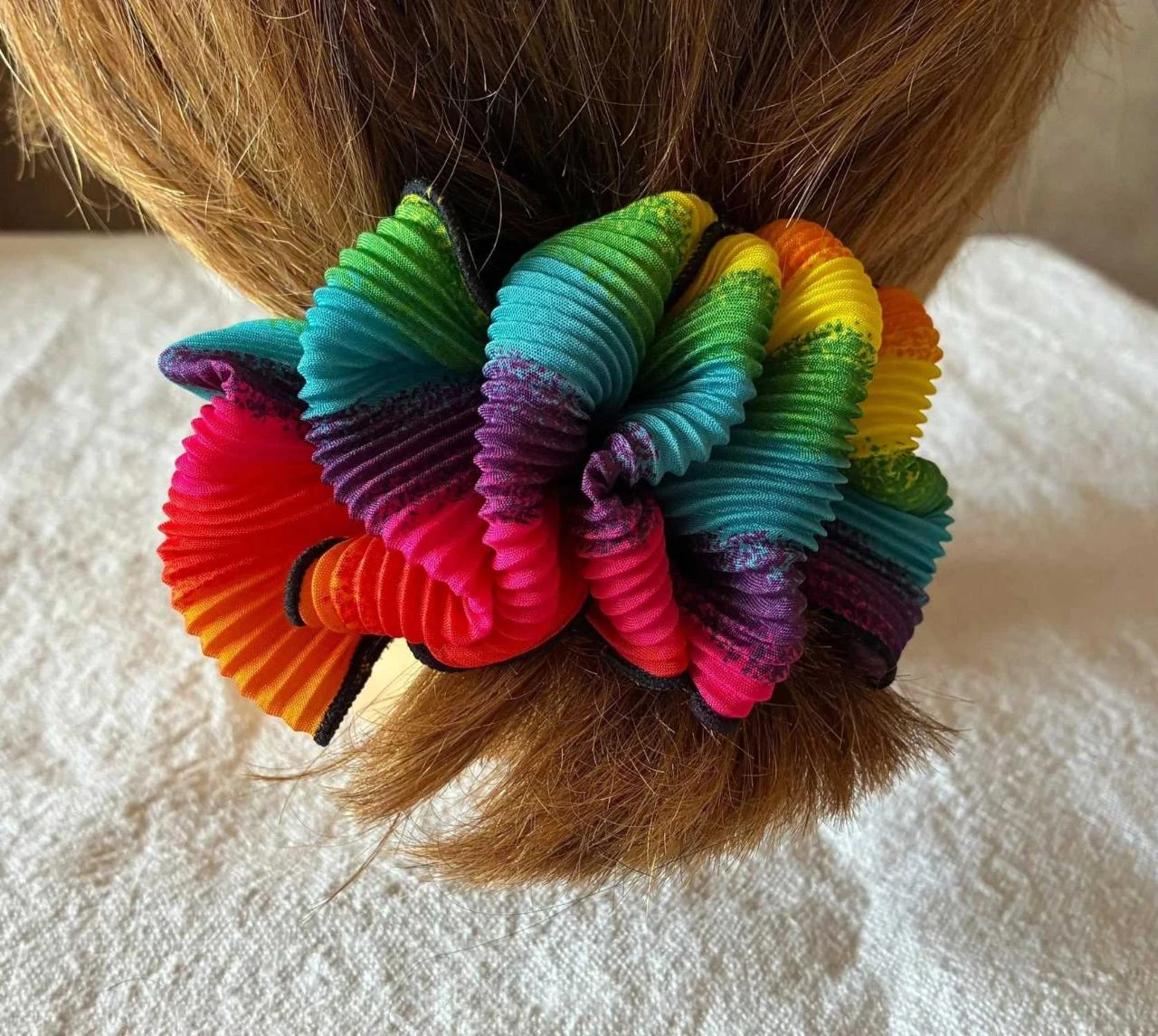 Presilha de cabelo vintage colorida, grande, em tecido plissado, acessório de ca